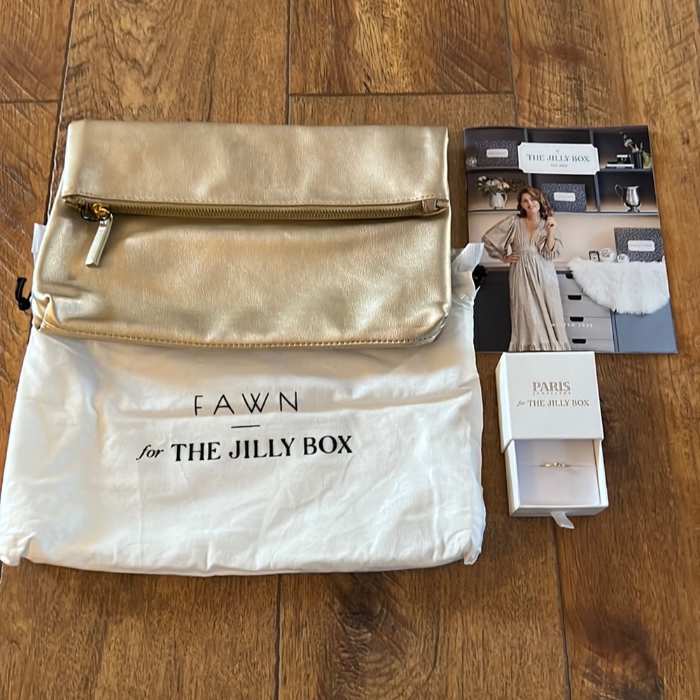 *Winter ❄️ 2022 Jilly ❤️ Box Ring 💍 (Size 7) & Clutch 👛